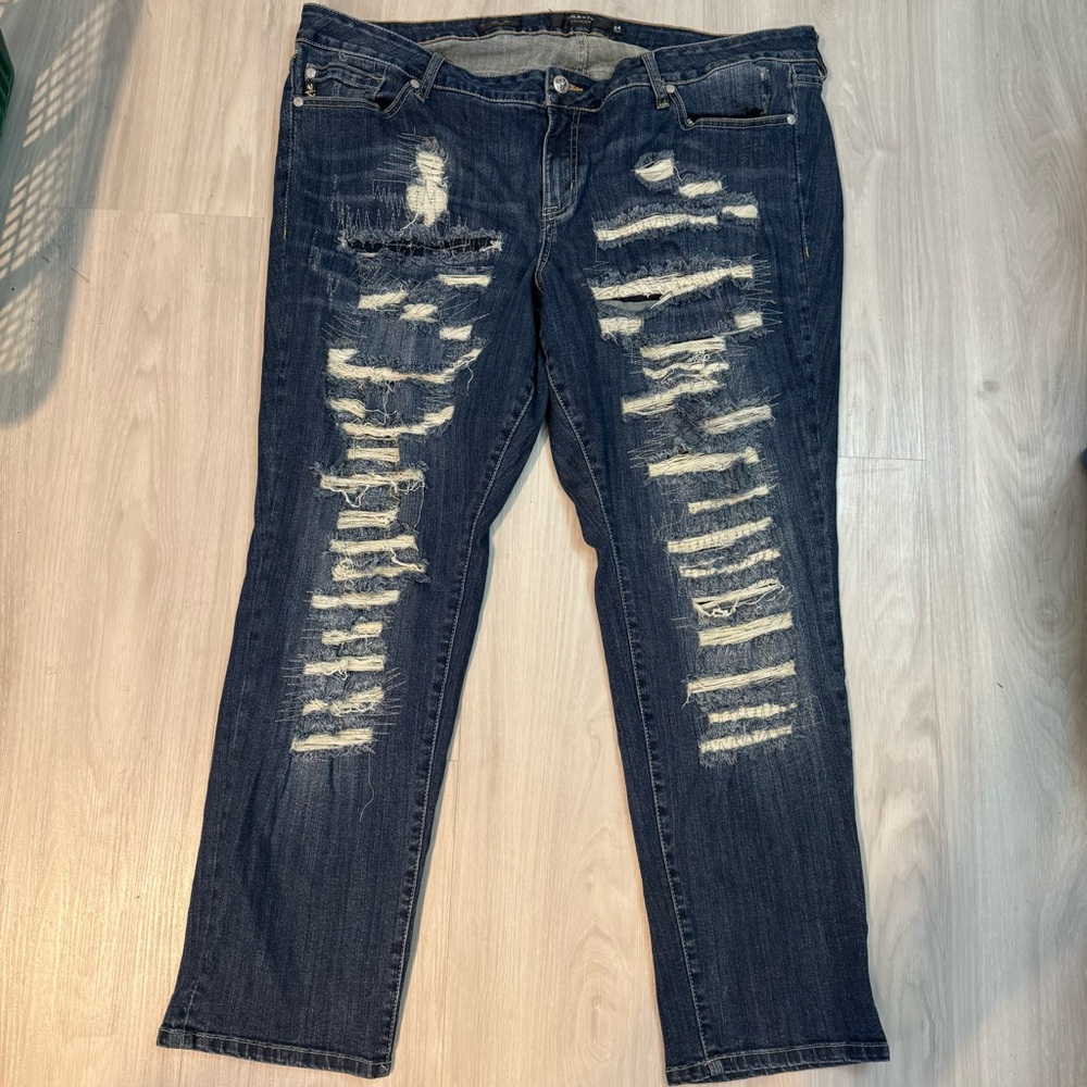Torrid Boyfriend straight blue Jeans Distressed dark Wash plus size 24 NWOT - Picture 2 of 13